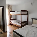 Casa de hóspedes Demushi 3*