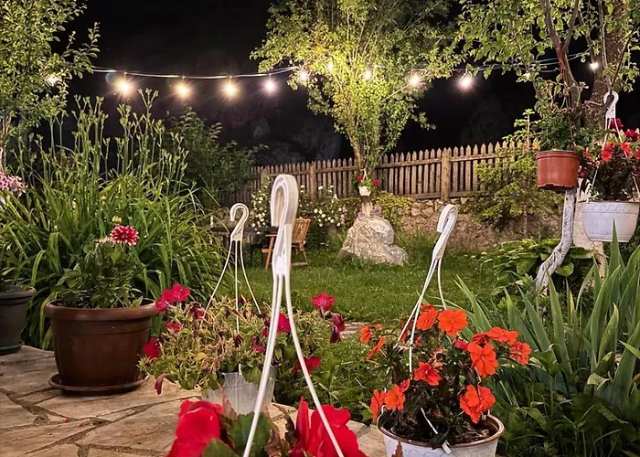 Konukevi Demushi Valbone